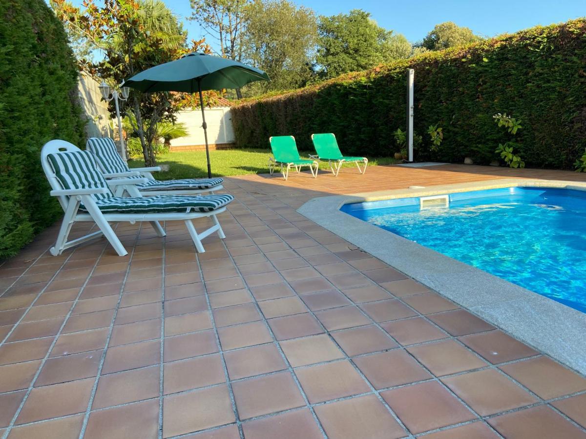 Major Beach And Lake Pontevedra Exterior foto