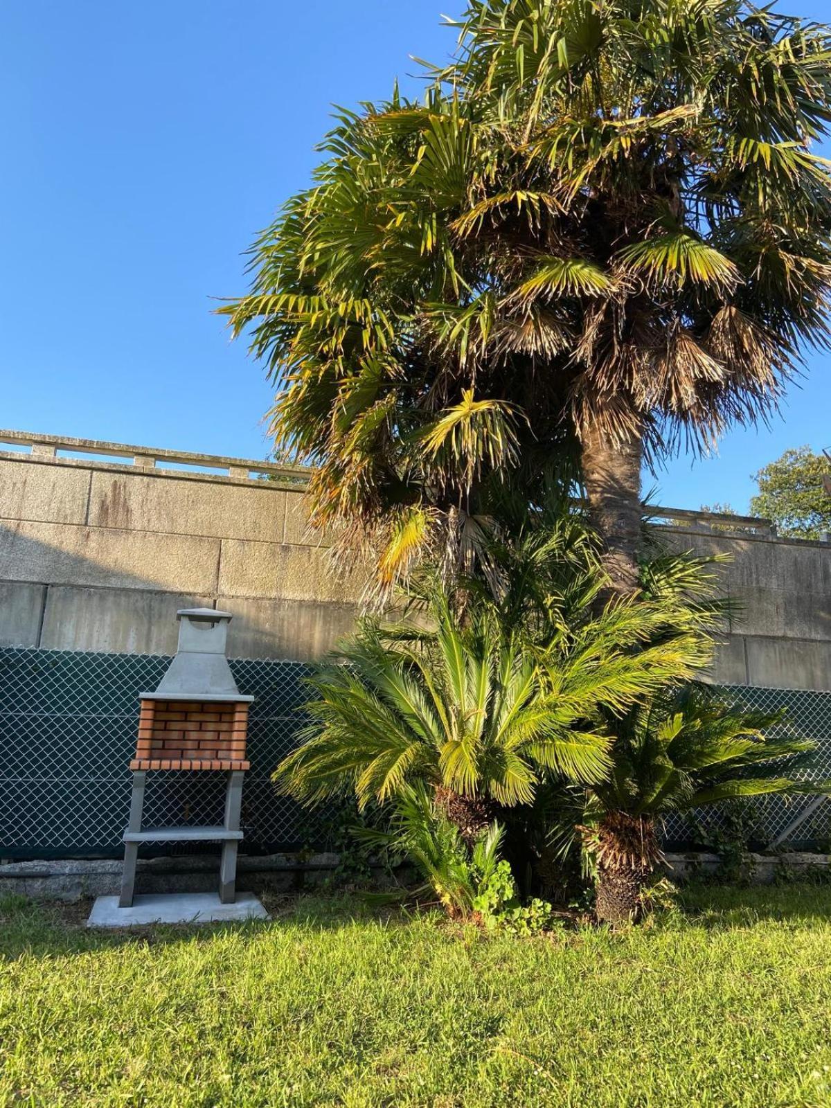 Major Beach And Lake Pontevedra Exterior foto